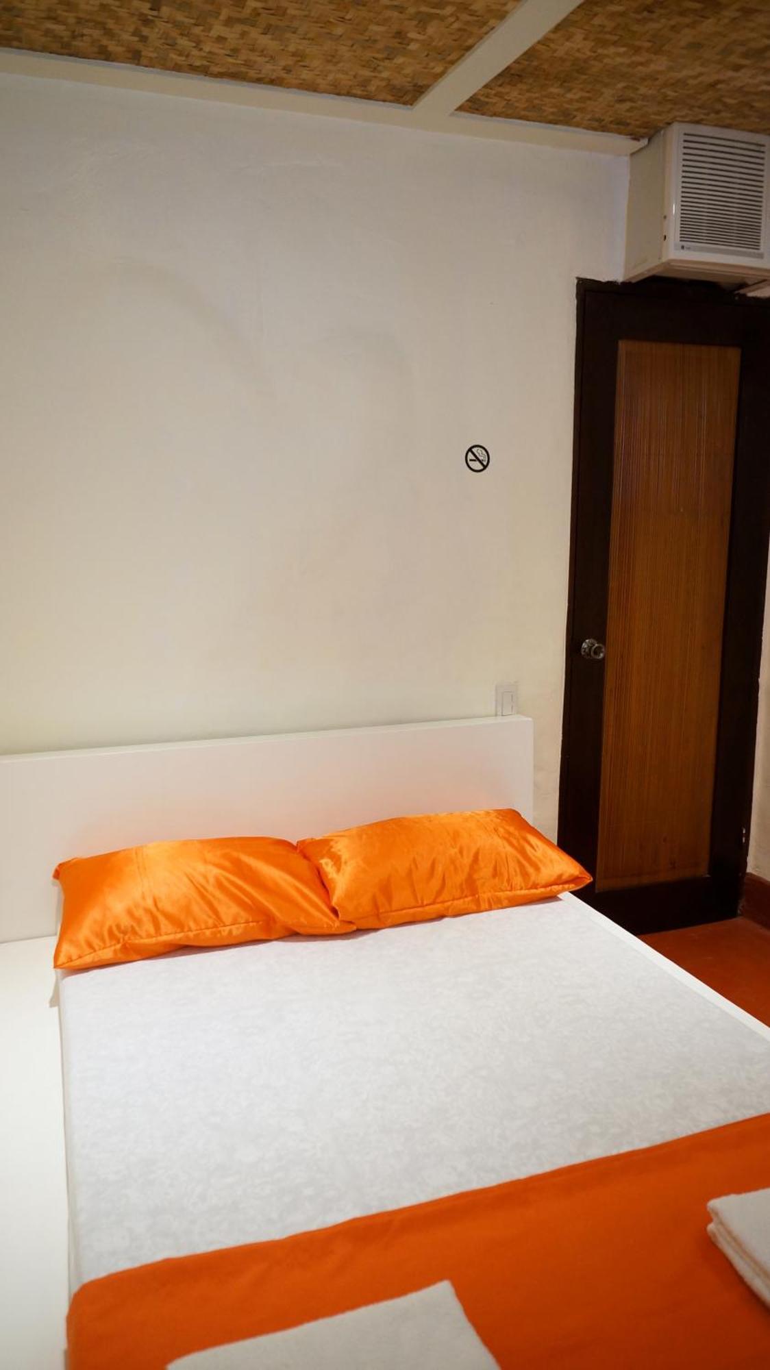 Orange Mangrove Pension House By Sms Hospitality Puerto Princesa Pokoj fotografie